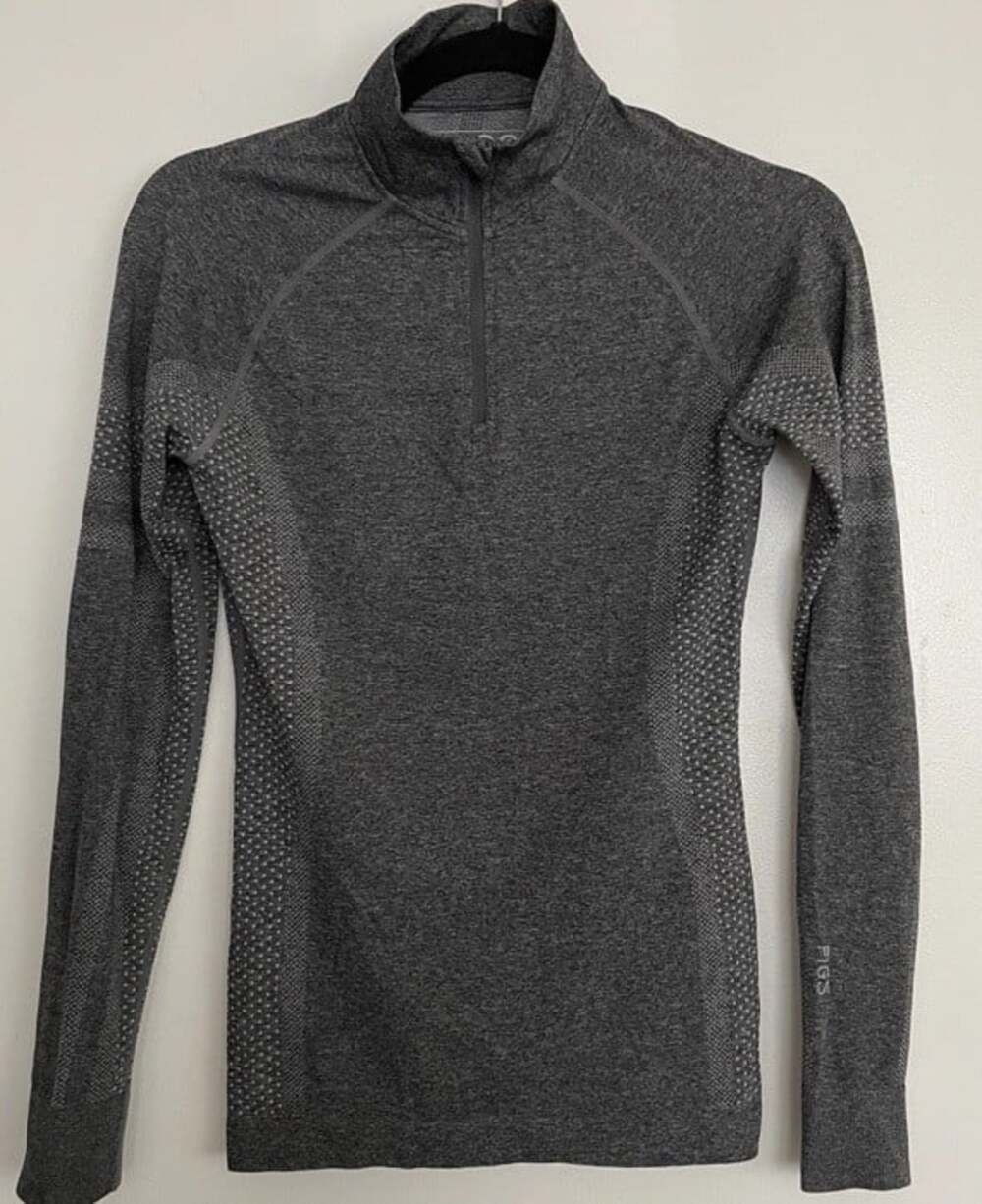 Women’s FIGS Salta Seamless ¼ Zip Longsleeve Underscrub Graphite Size XS